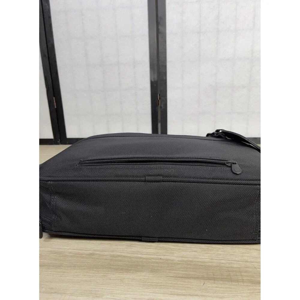 BRIGGS & RILEY Nylon Laptop Messenger, Shoulder Strap Bag.